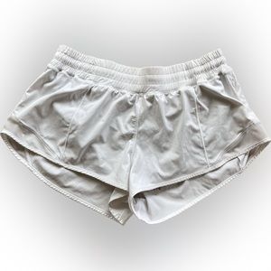 Lululemon White Low Rise Hotty Hot Shorts Size 12